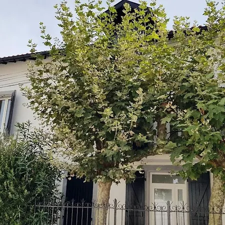 House Very Closed To The Beautiful 펜션 *