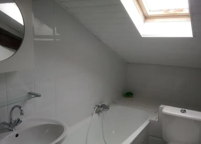 House Very Closed To The Beautiful *