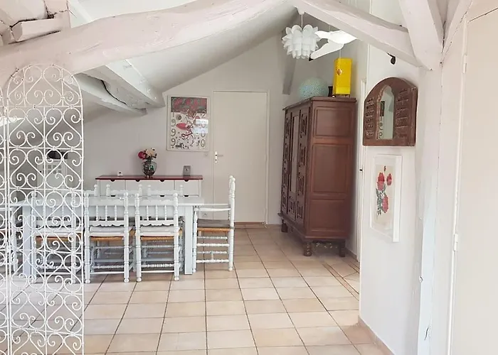 House Very Closed To The Beautiful * 비아히쯔